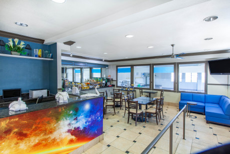 Days Inn & Suites Nasa - Breakfast Area